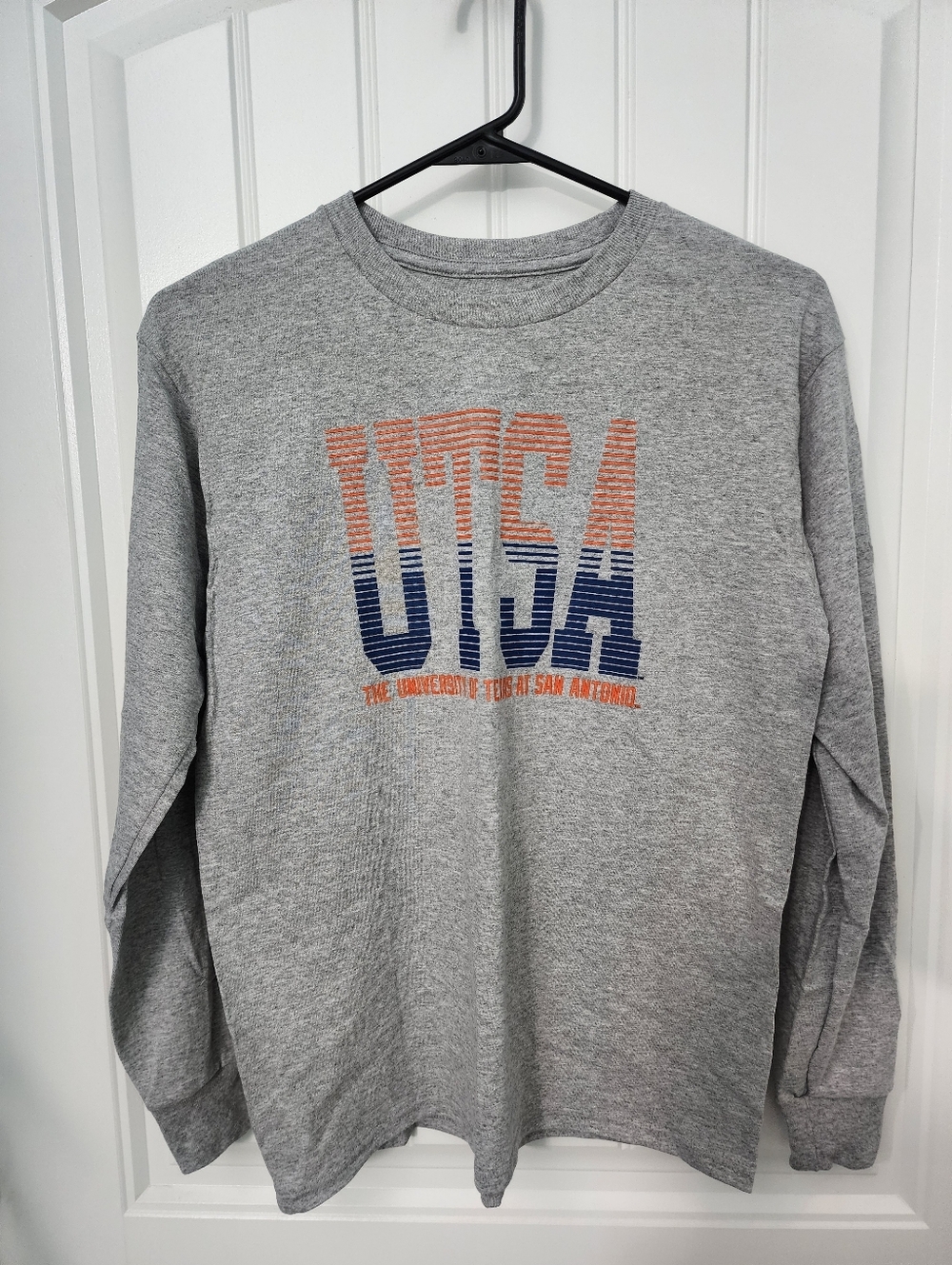 Champion Grey Long Sleeve "UTSA" Graphic Tee, Youth Size Large